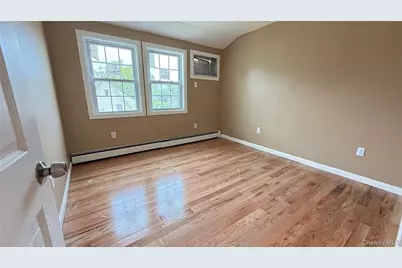 10031 200th Street, Hollis, NY 11423 - Photo 5