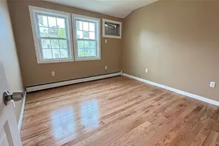100-31 200th St, Hollis, NY 11423 - Photo 5