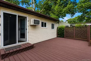 110 Queen St, Bay Shore, NY 11706 - Photo 11