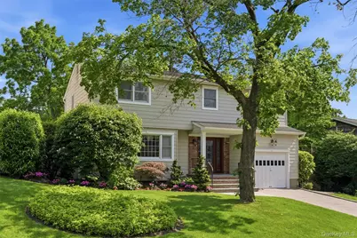 7 Lawrence Court, Syosset, NY 11791 - Photo 3