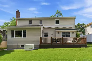7 Lawrence Ct, Syosset, NY 11791 - Photo 31