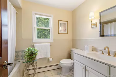 7 Lawrence Court, Syosset, NY 11791 - Photo 25
