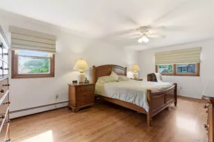 7 Lawrence Ct, Syosset, NY 11791 - Photo 21