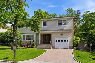 7 Lawrence Court, Syosset, NY 11791 - Photo 1