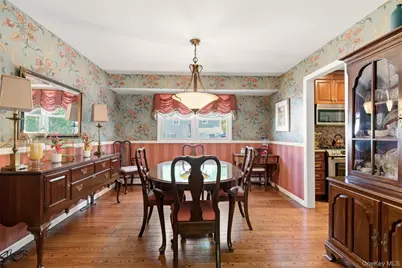 7 Lawrence Court, Syosset, NY 11791 - Photo 9