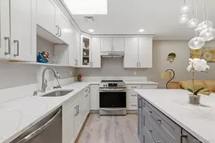 200 Newcastle Ct, Ridge, NY 11961 - Photo 13