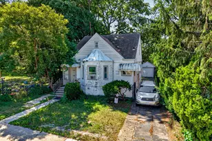 185-06 64th Ave, Fresh Meadows, NY 11365 - Photo 3