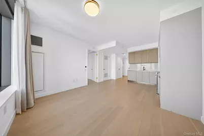 3 Court Square, Long Island City, NY 11101 - Photo 7