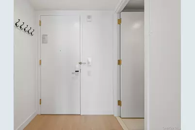3 Court Square, Long Island City, NY 11101 - Photo 3