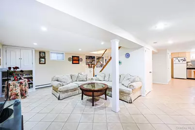 42 Beechwood Lane, New Hyde Park, NY 11040 - Photo 29