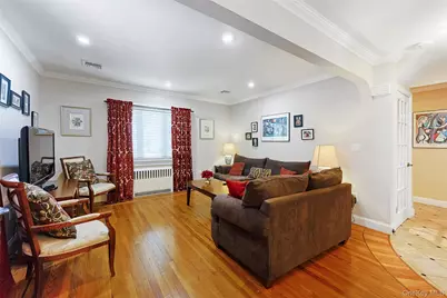 42 Beechwood Lane, New Hyde Park, NY 11040 - Photo 23