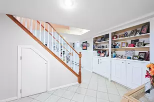 42 Beechwood Ln, New Hyde Park, NY 11040 - Photo 25