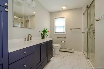 1401 Herzel Boulevard, West Babylon, NY 11704 - Photo 17