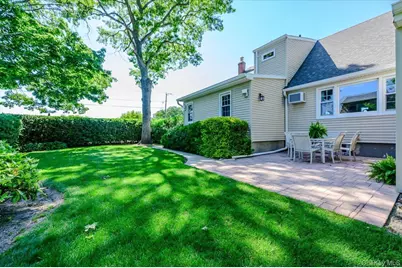 1401 Herzel Boulevard, West Babylon, NY 11704 - Photo 29