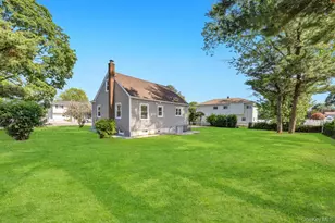 1828 Stein Dr, Bay Shore, NY 11706 - Photo 7