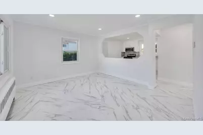 1828 Stein Drive, Bay Shore, NY 11706 - Photo 11