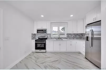 1828 Stein Drive, Bay Shore, NY 11706 - Photo 21