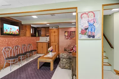 19 Roy Avenue, West Islip, NY 11795 - Photo 15