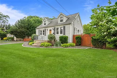 19 Roy Avenue, West Islip, NY 11795 - Photo 3