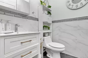 164-15 104th Rd, Jamaica, NY 11433 - Photo 11