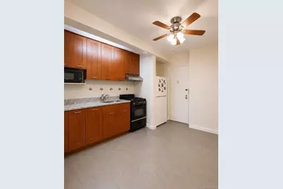 6615 Wetherole Street #C11, Rego Park, NY 11374 - Photo 5