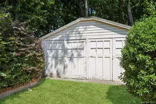 60 Kenneth Ave, Huntington, NY 11743 - Photo 13