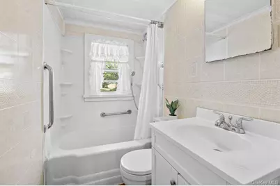 84 Riviera Drive, Mastic, NY 11950 - Photo 17