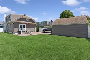 66 Kenny Ave, Merrick, NY 11566 - Photo 21