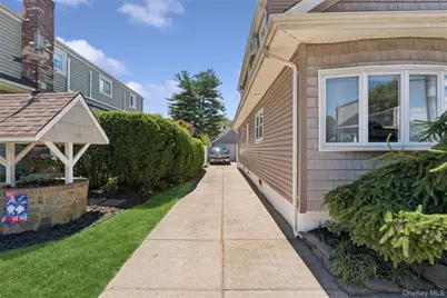 66 Kenny Avenue, Merrick, NY 11566 - Photo 19