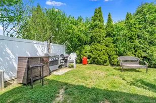 9 Nassau Ave, West Babylon, NY 11704 - Photo 13