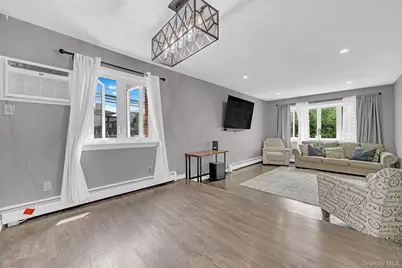 9 Nassau Avenue, West Babylon, NY 11704 - Photo 7