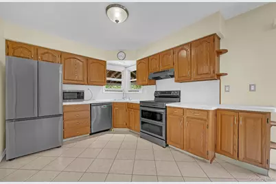 9 Nassau Avenue, West Babylon, NY 11704 - Photo 3