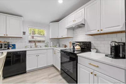 42 Larry Drive, Commack, NY 11725 - Photo 7