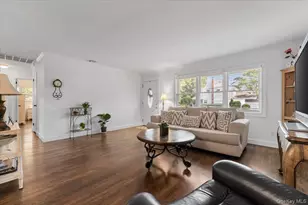 42 Larry Dr, Commack, NY 11725 - Photo 5