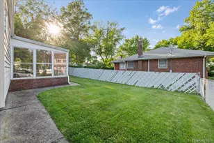 42 Larry Dr, Commack, NY 11725 - Photo 21