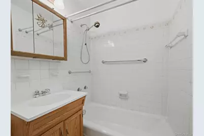 290 W 232nd Street #11E, Bronx, NY 10463 - Photo 17