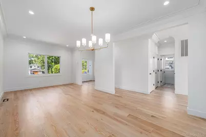 405 S Oakwood Drive, Laurel, NY 11948 - Photo 9