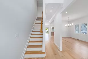405 S Oakwood Dr, Laurel, NY 11948 - Photo 5