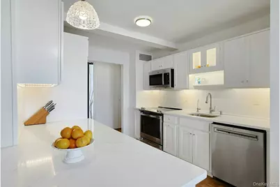 12 Old Mamaroneck Road #7F, White Plains, NY 10605 - Photo 9