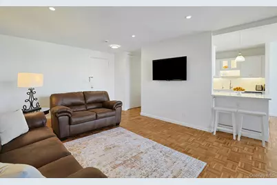 12 Old Mamaroneck Road #7F, White Plains, NY 10605 - Photo 5