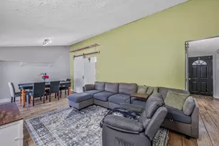 100 Patchogue-Holbrook Rd, Ronkonkoma, NY 11779 - Photo 11