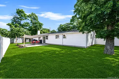 100 Patchogue Holbrook Road, Ronkonkoma, NY 11779 - Photo 33