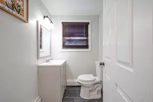 100 Patchogue-Holbrook Rd, Ronkonkoma, NY 11779 - Photo 23
