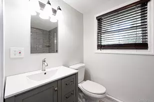 100 Patchogue-Holbrook Rd, Ronkonkoma, NY 11779 - Photo 21
