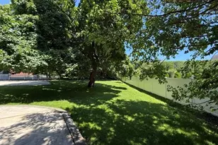 467 Hempstead Ave, Rockville Centre, NY 11570 - Photo 23