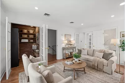 467 Hempstead Avenue, Rockville Centre, NY 11570 - Photo 17