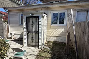 135-10 Farmers Blvd, Jamaica, NY 11434 - Photo 3