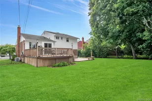 27 Coronet Ln, Plainview, NY 11803 - Photo 29