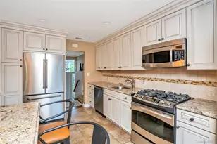 27 Coronet Ln, Plainview, NY 11803 - Photo 11