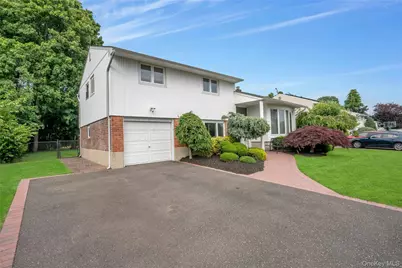 27 Coronet Lane, Plainview, NY 11803 - Photo 3